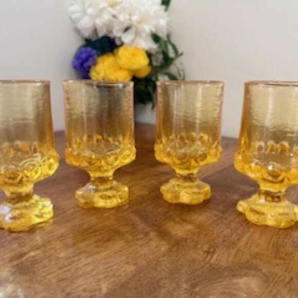 Tiffin Franciscan Madeira Cornsilk Yellow‎ Goblets  - 4 Vintage Textured Glasses - Picture 1 of 6